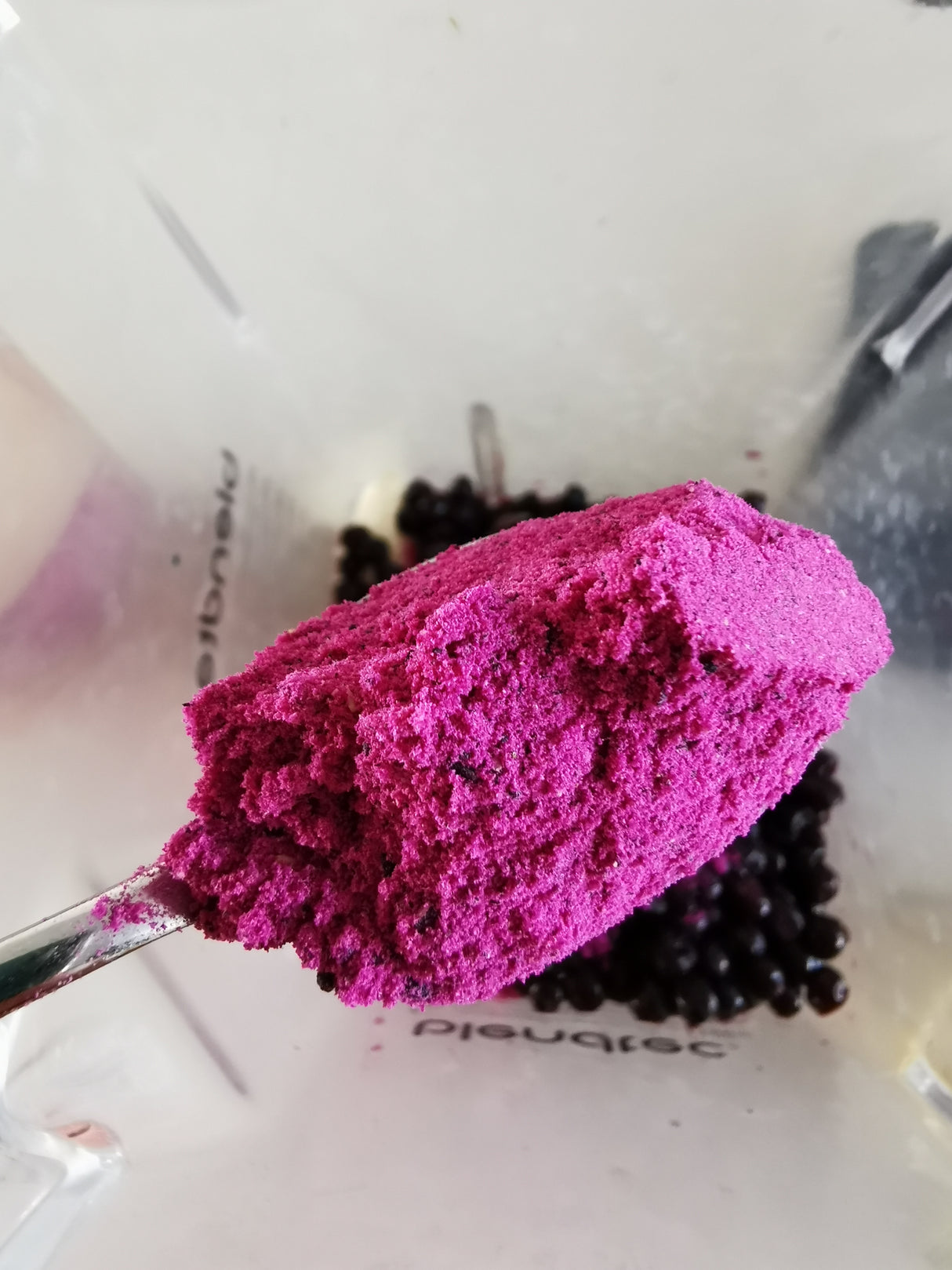 Drachenfrucht Pulver Premium Qualität - hergestellt in der Schweiz